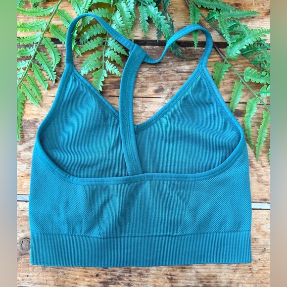 Peloton Teal Sports Bra with Bold Design - Picture 2 of 3